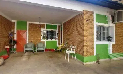 Casa para venda em taubaté, centro, 3 dormitórios, 2 suítes, 3 banheiros, 3 vagas