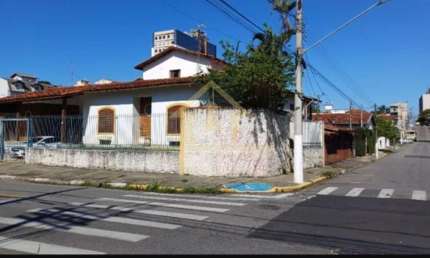 Casa para Venda em Pindamonhangaba, Centro, 3 dormitórios, 1 suíte, 2 banheiros, 2 vagas