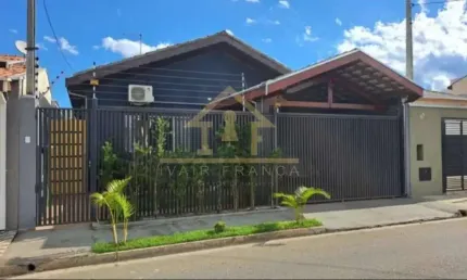 Casa para Venda em Taubaté, Jardim Oásis, 3 dormitórios, 1 suíte, 2 banheiros, 4 vagas