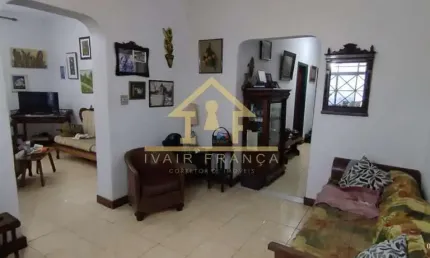 Casa para Venda em Taubaté, Vila Odete, 3 dormitórios, 3 suítes, 2 banheiros, 2 vagas