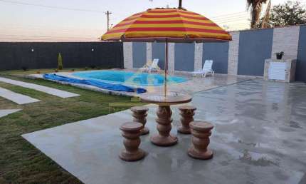 Chácara para Venda em Tremembé, Loteamento Jardim Alberto Ronconi, 2 dormitórios, 1 suíte, 1 banheiro, 5 vagas