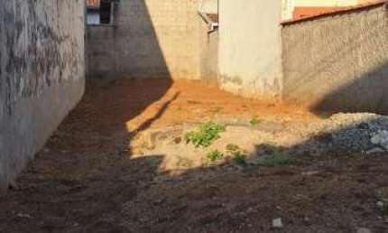 Terreno à venda na Rua Elias dos Santos, Granja Daniel, Taubaté
