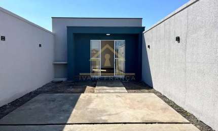 Casa para Venda em Taubaté, Jardim Mourisco, 2 dormitórios, 1 banheiro, 2 vagas