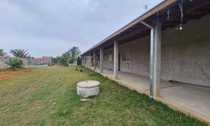 Chácara para Venda em Taubaté, Vila Varejão, 3 dormitórios, 1 suíte, 2 banheiros, 8 vagas