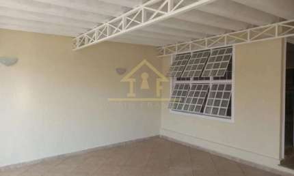 Casa para Venda em Taubaté, Estiva, 3 dormitórios, 1 suíte, 3 banheiros, 3 vagas