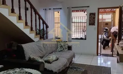 Sobrado para Venda em Taubaté, Vila São Geraldo, 2 dormitórios, 2 suítes, 3 banheiros, 1 vaga