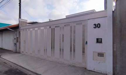 Casa para Venda em Taubaté, Esplanada Santa Helena, 3 dormitórios, 1 suíte, 2 banheiros, 3 vagas