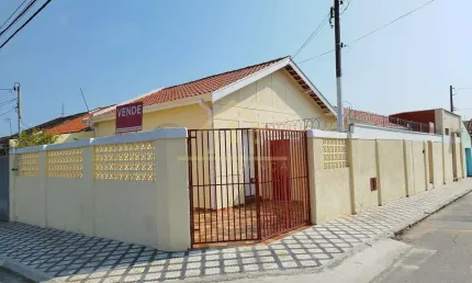 Casa para Venda em Taubaté, Centro, 3 banheiros, 2 vagas