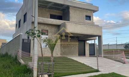 Casa em Condomínio para Venda em Taubaté, Vale dos Cristais, 3 dormitórios, 2 suítes, 1 banheiro, 2 vagas