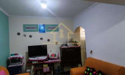 Casa para Venda em Taubaté, Jardim Sônia Maria, 2 dormitórios, 1 banheiro, 1 vaga