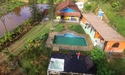 Sítio para Venda em Natividade da Serra, Alto, 3 dormitórios, 1 suíte, 3 banheiros, 10 vagas