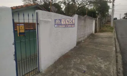 Casa para Venda em Taubaté, Chácara São Silvestre, 3 dormitórios, 1 banheiro, 3 vagas