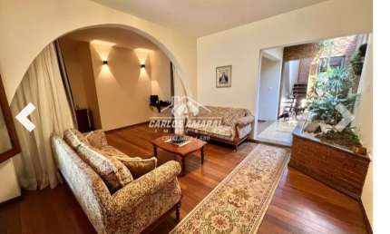 Casas à Venda no G. Duque e Av. Roma – Conforto, Área Gourmet e Piscina!