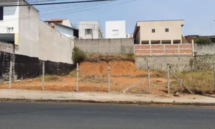 Terreno 11x25m em área comercial do bairro estoril.