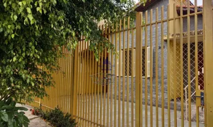 Casa com 3 quartos à venda no Jardim Russi, Taubaté 