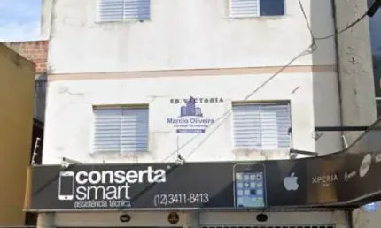 Apartamento em Região Central, Com ampla area de serviço.
