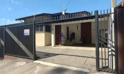 Imperdível oportunidade: Casa à venda em Campos Elíseos, Taubaté-SP com 4 quartos, 1 suíte e 300m² de área!