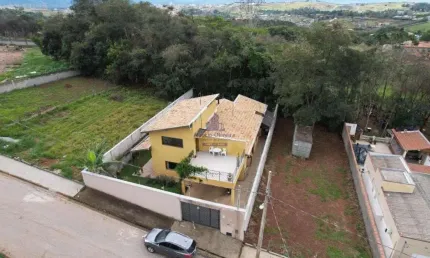 Casa com 3 quartos à venda no Barreiro, Taubaté , 197 m2 por R$ 770.000