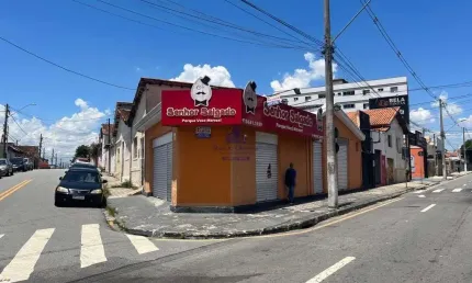 Excelente oportunidade de locação de ponto comercial na Vila São José, Taubaté-SP: 2 salas, 2 banheiros, 60m² de área!