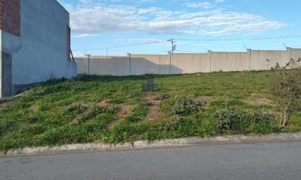 Terreno à venda no Vale dos Cristais, Taubaté  por R$ 150.000