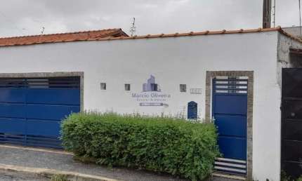 CASA QUATRO DORMITÓRIOS SENDO UMA SUÍTE - FLOR DOVALE