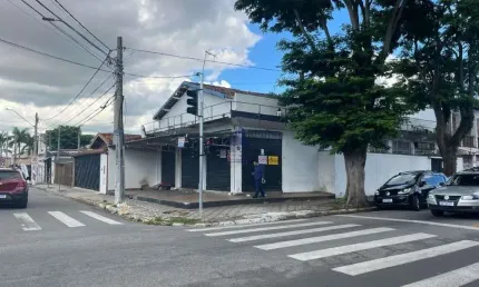 Excelente ponto comercial para locação em Taubaté-SP, bairro Estiva! 2 salas, 3 banheiros, 110m² de área!