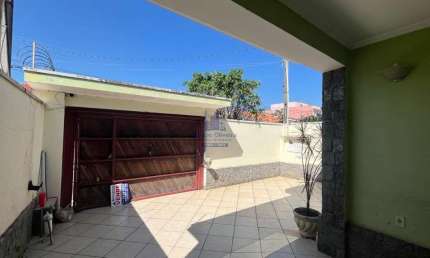 Casa com 3 quartos à venda no Jardim Ana Emilia, Taubaté 
