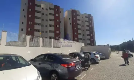 Apartamento a Venda ou Locação Vila Aparecida 52m², com varanda de frente a serra e sol da manhã.