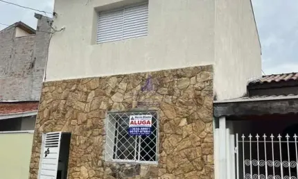 Casa à venda no Centro de Taubaté-SP: 2 quartos, 1 sala, 1 banheiro e 56,00 m² de área! Aproveite essa oportunidade!