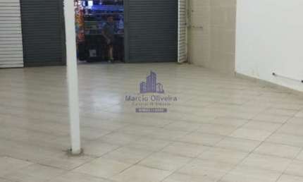 Ponto comercial para locação no Centro de Taubaté-SP, com 1 sala, 1 banheiro e 125,00 m² de área. Ideal para seu negócio decolar!