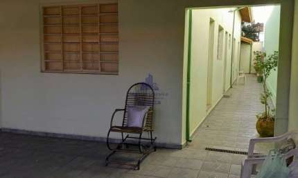 Casa com 2 quartos à venda no Jardim Garcez, Taubaté  por R$ 255.000