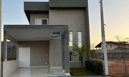 Imperdível casa à venda em Taubaté-SP, Morada dos Nobres: 3 quartos, 3 suítes, 2 salas, 4 banheiros, 2 vagas, 115m².
