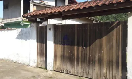 Imperdível oportunidade! Casa à venda em Ubatuba-SP, bairro Ipiranguinha: 2 quartos, 1 sala, 1 banheiro, 2 vagas de garagem, 93m²!
