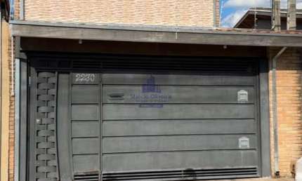 Casa à venda em Morada dos Nobres, Taubaté-SP: 3 quartos, 1 suíte, 2 salas, 3 banheiros, 2 vagas de garagem!