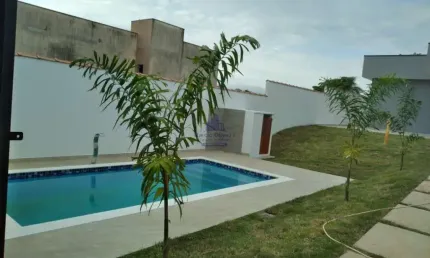 Imperdível oportunidade: Casa à venda em Taubaté-SP, Barreiro. 2 quartos, 1 suíte, 2 banheiros, 5 vagas de garagem, 130m².