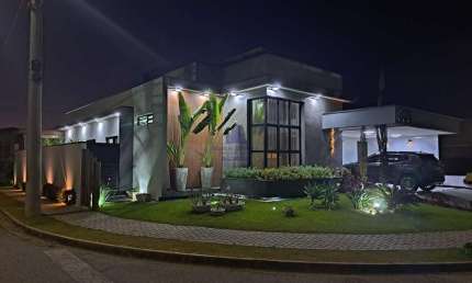 Casa Mobilada para Locação em Condomínio  de Alto Padrão, Ouro Ville.
