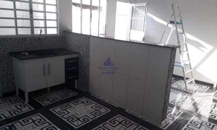 Kitnet à venda em Tremembé-SP, bairro Loteamento Residencial Vale das Flores. 2 quartos, 1 sala, 1 banheiro, 1 vaga de garagem.