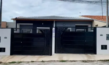 Imperdível casa à venda em Taubaté-SP, Residencial Estoril: 2 quartos, 1 suíte, 2 salas, 1 banheiro, 2 vagas de garagem, 70,22 m².
