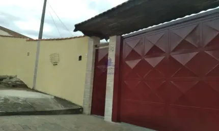 Casa com 3 quartos à venda no Residencial Paraíso, Taubaté  por R$ 450.000