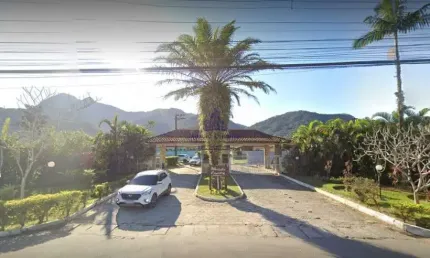Lindo sobrado a venda em condominio fechado - Ubatuba
