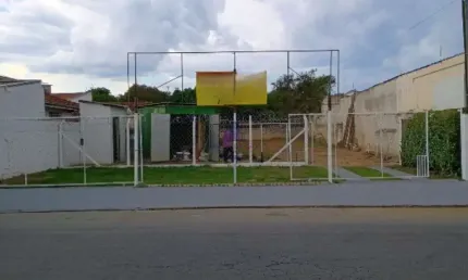 Terreno comercial para alugar no Parque Santo Antônio, Taubaté  por R$ 2.200
