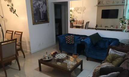 Apartamento à venda no Centro de Taubaté-SP: 2 quartos, 1 suíte, 2 salas, 2 banheiros, 1 vaga de garagem, 80,00 m² de área.