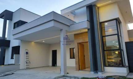 Casa de alto padrão à venda em Caçapava-SP, no Condomínio Reserva do Vale: 3 quartos, 1 suíte, 1 sala, 2 banheiros, 5 vagas, 133m².