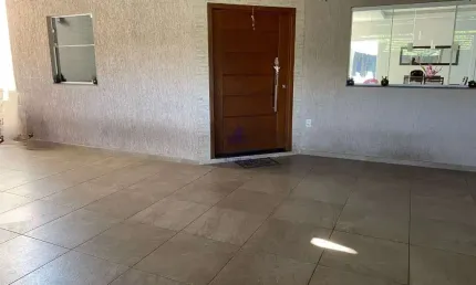 Casa com 3 quartos à venda no Barreiro, Taubaté  por R$ 585.500