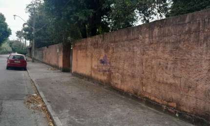 Chácara à venda em Taubaté-SP, Parque São Luís! 2 quartos, sala, banheiro, 5 vagas de garagem!