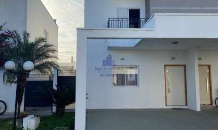 Imperdível CASA DECORADA em Condomínio à Venda em Taubaté-SP, Vila Areao: 3 Quartos, 1 Suíte, 2 Salas, 3 Banheiros, 2 Vagas, 119m²!