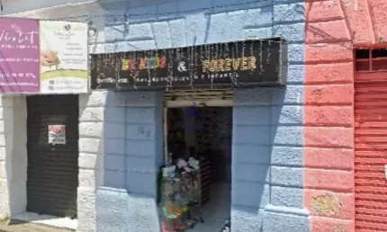 Ponto comercial para locação no centro de taubaté-sp: sala de 37m² com banheiro!