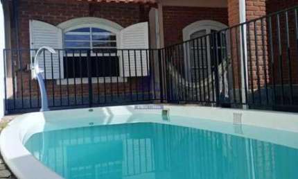 Imperdível Casa à Venda em Taubaté-SP, na Vila Marly: 2 quartos, 2 salas, 2 banheiros, 1 vaga de garagem, 139,95 m².