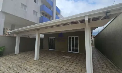 CASA NO CENTRO DE UBATUBA EM EXCELENTE ESTADO ACEITA PERMUTA