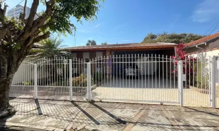 Imóvel de Luxo: Casa em Condomínio de Alto Padrão com 3 suítes e 200m² no Jardim Marajoara, Taubaté-SP
